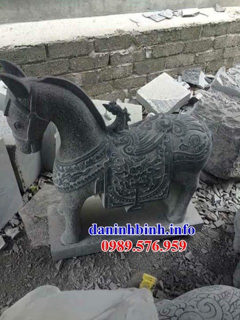 Mẫu ngựa đình chùa bằng đá thanh hóa