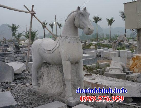 Mẫu ngựa đình chùa miếu bằng đá kích thước phong thủy
