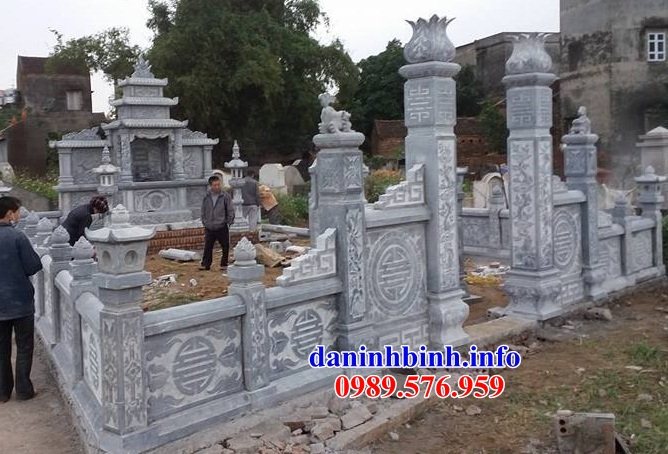 Mẫu khu lăng mộ gia đình bằng đá xanh đẹp thiết kế hiện đại