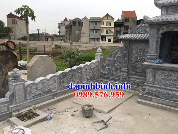 Mẫu cây hương nghĩa trang gia đình dòng họ bằng đá tự nhiên nguyên khối bán tại Hải Phòng