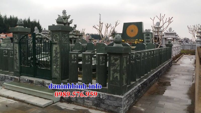 Mẫu khu lăng mộ nghĩa trang gia đình dòng họ bằng đá xanh rêu tại Hưng Yên