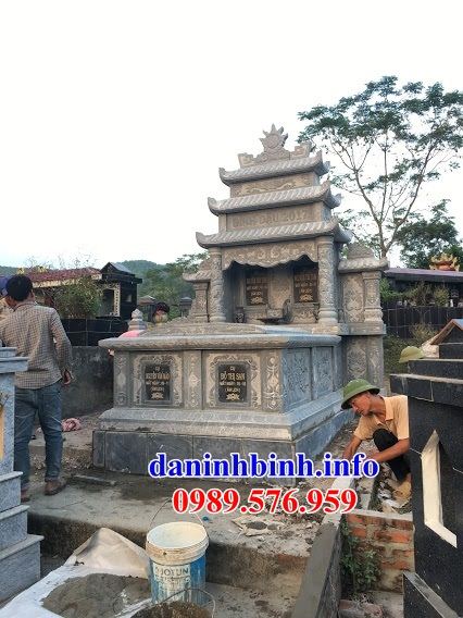 Mẫu mộ đôi bằng đá xây lắp tại Quảng Nam