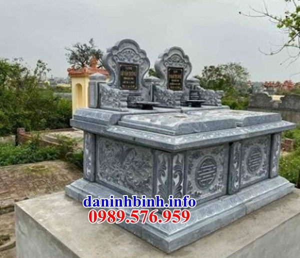 Mẫu mộ đôi gia đình bằng đá chạm khắc tinh xảo tại Đắk Lắk