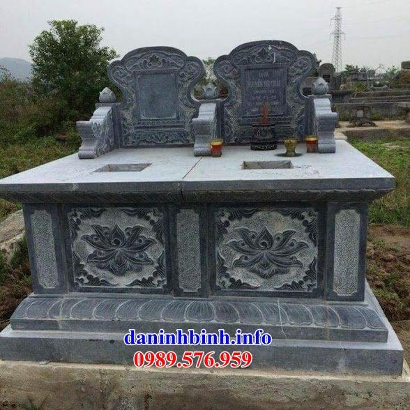 Mẫu mộ đôi gia đình bằng đá cất để tro hài cốt hỏa táng tại Vĩnh Long