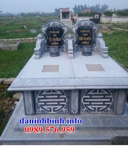 Mẫu mộ đôi gia đình bằng đá kích thước chuẩn phong thủy tại Sài Gòn
