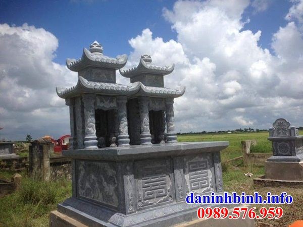 Mẫu mộ đôi gia đình bằng đá thiết kế đẹp tại Long An