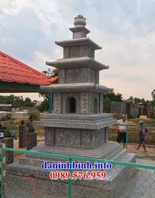Mộ tháp phật giáo bằng đá chạm khắc tinh xảo tại Vĩnh Long