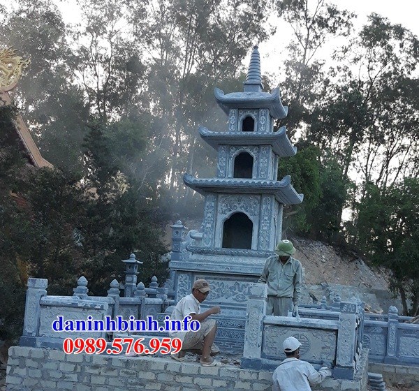 Mộ tháp phật giáo bằng đá xanh Thanh Hóa tại Vĩnh Long