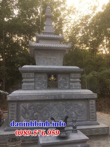 Mộ tháp sư trụ trì phật giáo bằng đá cất để tro hài cốt hỏa táng tại Kiên Giang
