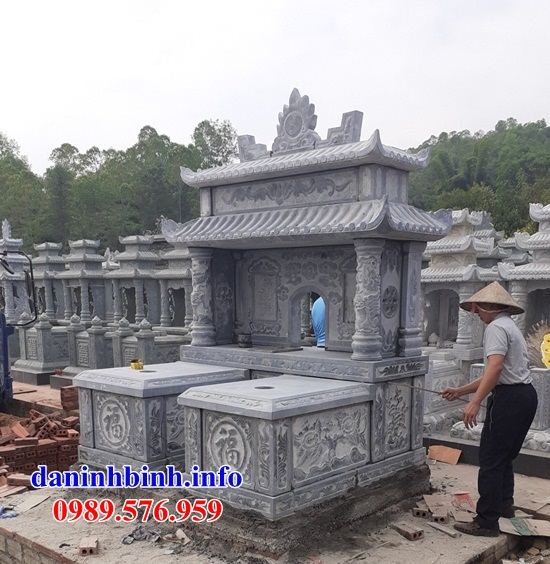 Mộ đôi bằng đá xây lắp tại Lâm Đồng