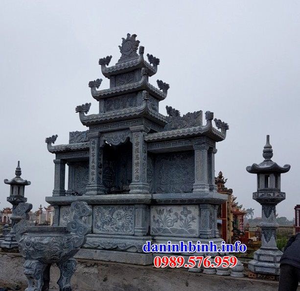 Mộ đôi gia đình bằng đá ba mái cao cấp tại Bình Thuận