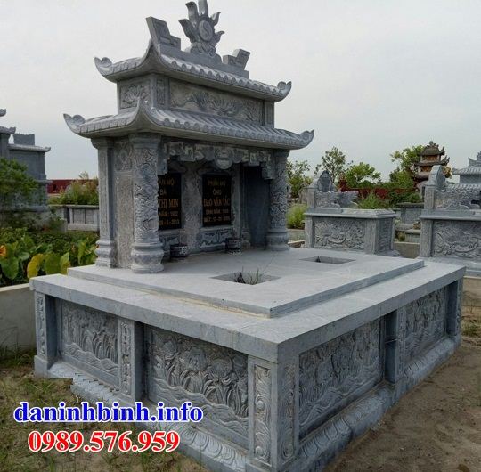 Mộ đôi gia đình bằng đá hai mái cao cấp tại Tiền Giang