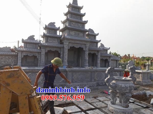 Mộ đôi gia đình bằng đá xây lắp tại Bình Thuận