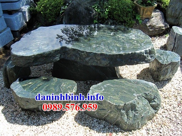 12 Bộ bàn ghế sân vườn bằng đá xanh rêu đẹp nhất hiện nay kích thước phong thủy