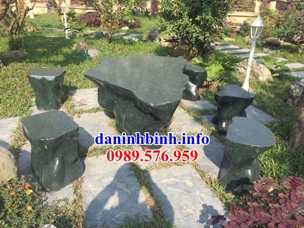 Bán bàn ghế đá xanh rêu tự nhiên nguyên khối đẹp nhất hiện nay