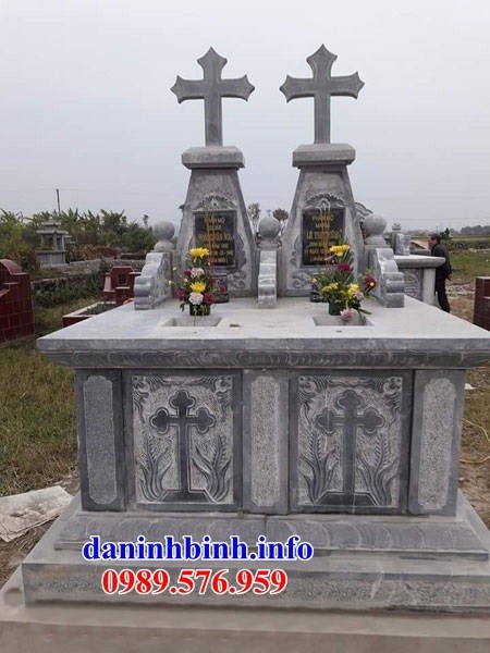 Bán sẵn mộ đôi đạo thiên chúa công giáo bằng đá kích thước chuẩn phong thủy đẹp tại Quảng NamBán sẵn mộ đôi đạo thiên chúa công giáo bằng đá kích thước chuẩn phong thủy đẹp tại Quảng Nam