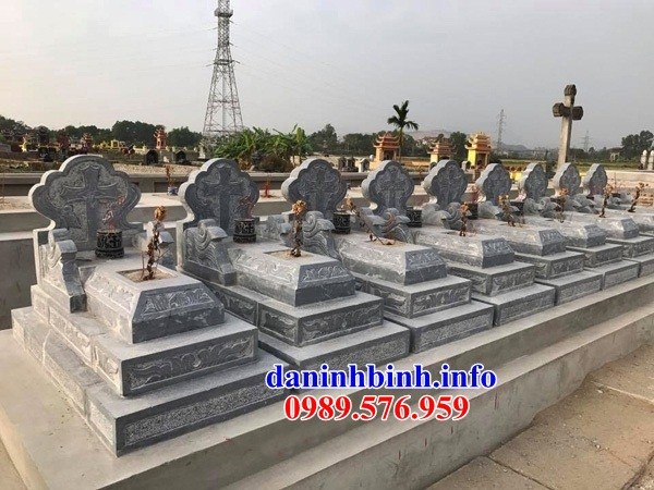 Bán sẵn mộ đạo thiên chúa công giáo bằng đá nguyên khối kề nhau tại Bình Định