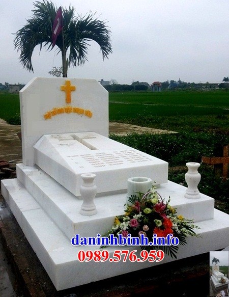 Bán sẵn mộ đạo thiên chúa công giáo bằng đá trắng cao cấp đẹp tại Quảng Nam