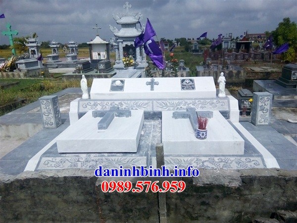 Hình ảnh mộ đôi đạo thiên chúa công giáo bằng đá trắng cao cấp đẹp tại Tiền Giang