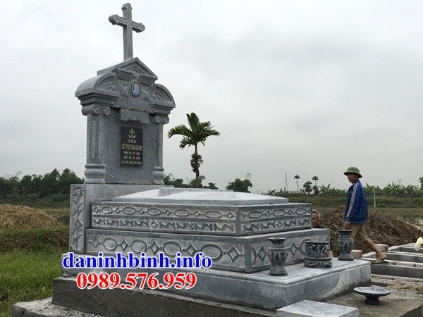 Hình ảnh mộ đạo thiên chúa công giáo bằng đá kích thước chuẩn phong thủy tại Kon Tum