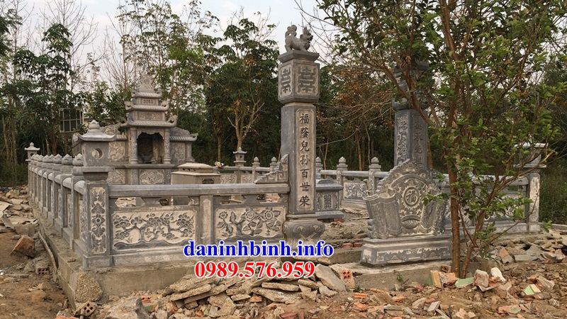 Mẫu cây hương nghĩa trang gia đình dòng họ bằng đá bán tại Đà Nẵng