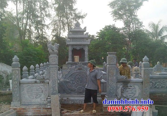 Mẫu cây hương nghĩa trang gia đình dòng họ bằng đá tại Thừa Thiên Huế
