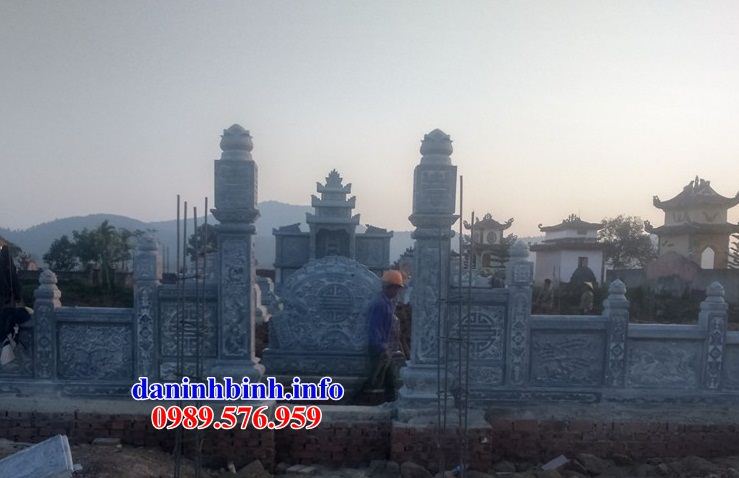 Mẫu cây hương nghĩa trang gia đình dòng họ bằng đá xanh Thanh Hóa bán tại Đà Nẵng