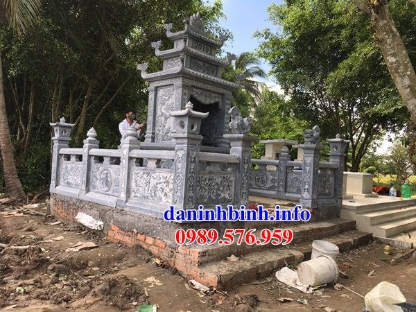 Mẫu cây hương nghĩa trang gia đình dòng họ bằng đá điêu khắc tinh xảo bán tại Bình Phước