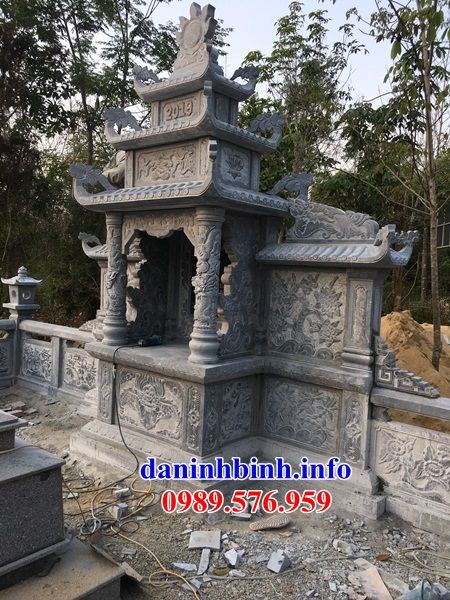 Mẫu cây hương thờ chung nghĩa trang gia đình dòng họ bằng đá chạm khắc hoa văn tinh xảo tại Hà Tĩnh
