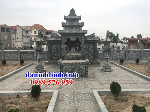 Mẫu cây hương thờ chung nghĩa trang gia đình dòng họ bằng đá thiết kế hiện đại tại Quảng Bình