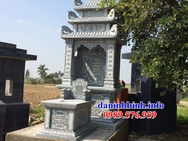 Mẫu cây hương thờ chung nghĩa trang gia đình dòng họ bằng đá tự nhiên nguyên khối tại Kon Tum