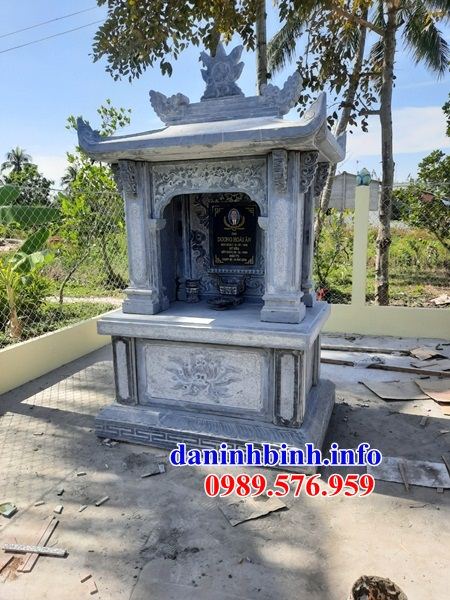 Mẫu cây hương thờ chung nghĩa trang gia đình dòng họ bằng đá tự nhiên nguyên khối tại Quảng Ninh