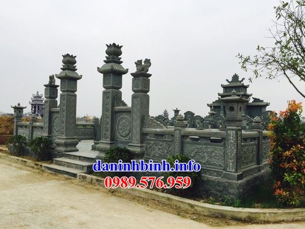 Mẫu cổng cây hương nghĩa trang gia đình dòng họ bằng đá xanh rêu cao cấp tại Trà Vinh