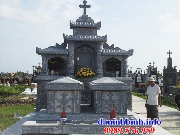 Mẫu củng thờ chung nghĩa trang gia đình dòng họ đạo thiên chúa công giáo bằng đá tại Hậu Giang