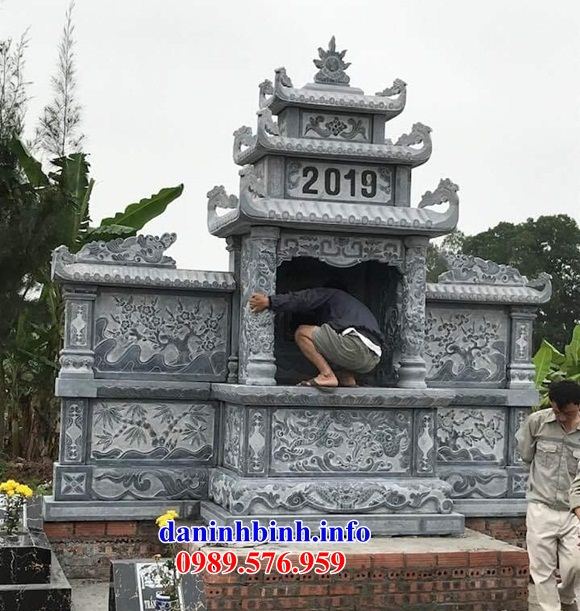 Mẫu kỳ đài thờ chung nghĩa trang gia đình dòng họ bằng đá chạm khắc hoa văn tinh xảo tại Đồng Nai