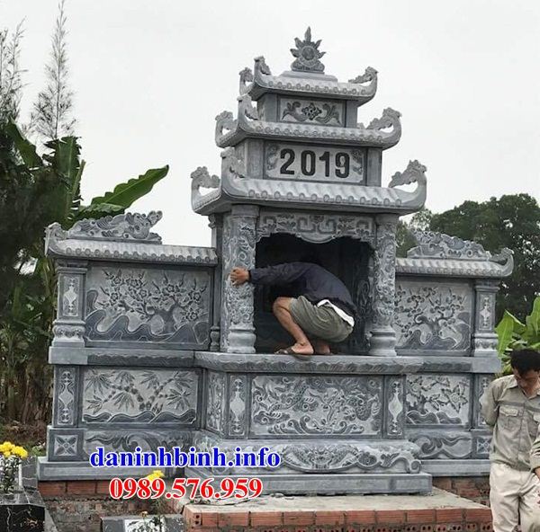 Mẫu kỳ đài thờ chung nghĩa trang gia đình dòng họ bằng đá chạm trổ tứ quý tại Khánh Hòa
