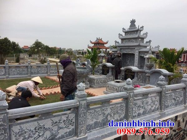 Mẫu lan can tường rào khu lăng mộ nghĩa trang gia đình dòng họ bằng đá chạm trổ tứ quý bán tại Phú Yên