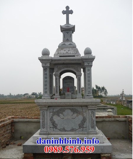 Mẫu lăng mộ đạo thiên chúa công giáo bằng đá cất để tro hài cốt hỏa táng bán tại Bình Thuận