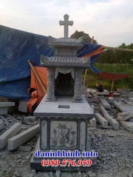 Mẫu lăng mộ đạo thiên chúa công giáo bằng đá nguyên khối bán tại Bình Thuận