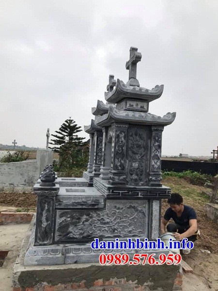 Mẫu mộ công giáo đạo thiên chúa bằng đá Ninh Bình thiết kế đơn giản tại Bạc Liêu