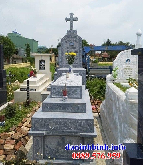Mẫu mộ công giáo đạo thiên chúa bằng đá xanh tự nhiên Ninh Bình tại Bạc Liêu