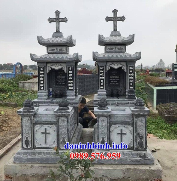 Mẫu mộ đôi đạo thiên chúa công giáo bằng đá thiết kế đơn giản đẹp tại Đồng Nai