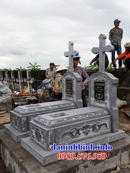 Mộ đôi công giáo đạo thiên chúa bằng đá cất để tro hài cốt hỏa táng đẹp bán tại Hà Tĩnh