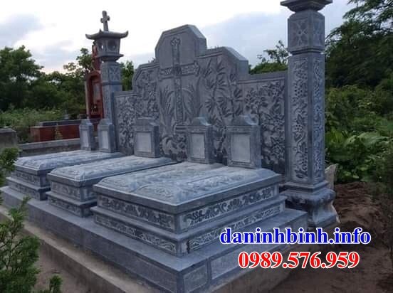 Mộ đạo thiên chúa công giáo bằng đá xanh thiết kế hiện đại bán tại Bắc Giang