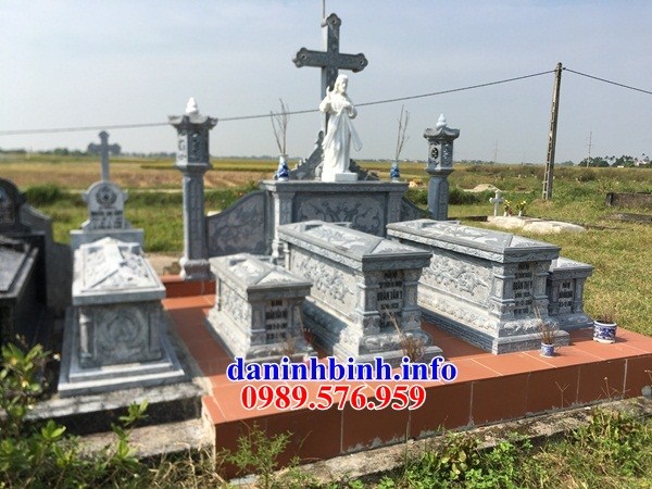 Nghĩa trang mộ đạo thiên chúa công giáo bằng đá xanh nguyên khối đẹp tại Bình Phước