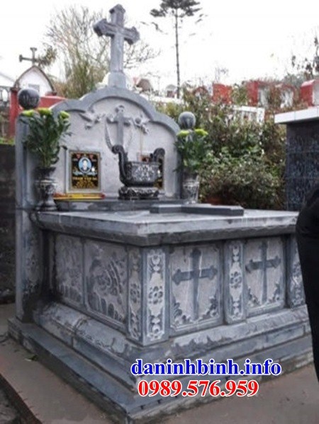 Thiết kế mộ đôi đạo thiên chúa công giáo bằng đá thiết kế đơn giản bán tại Đà Nẵng