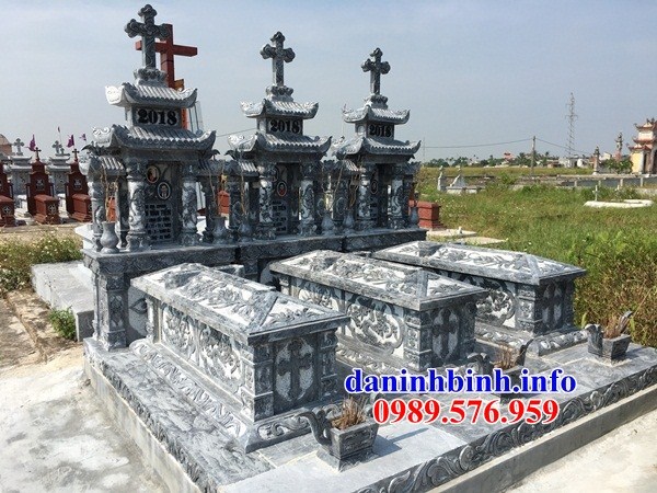 mộ công giáo đạo thiên chúa thiết kế đẹp bằng đá chạm khắc tinh xảo bán tại Hậu Giang