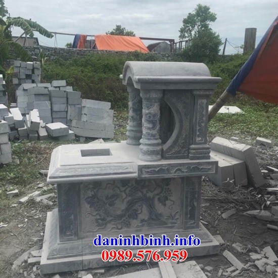 Bán báo giá mộ một mái bằng đá chạm khắc hoa văn tinh xảo đẹp tại Quảng Bình