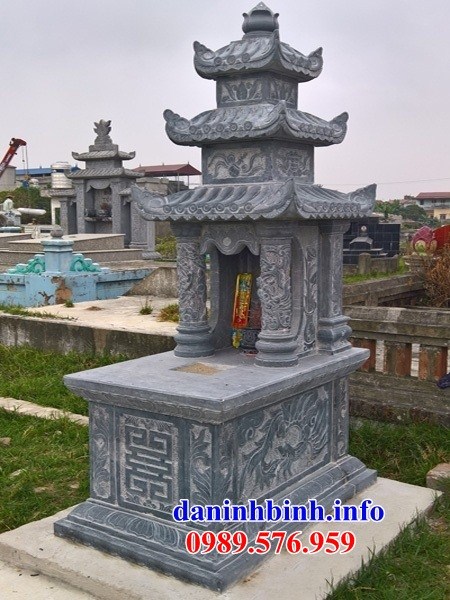Hình ảnh mộ ba mái bằng đá xanh nguyên khối bán tại Kiên Giang