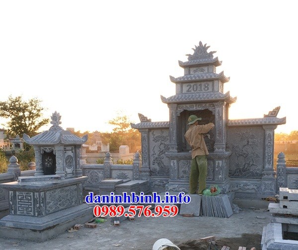 Hình ảnh mộ một mái bằng đá xanh tự nhiên bán tại Hà Tĩnh